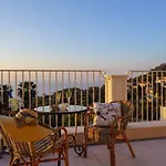 Modern & Private In Unique Location, Pool And Sunset Terrace Sorrento