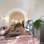 Modern & Private In Unique Location, Pool And Sunset Terrace Villa