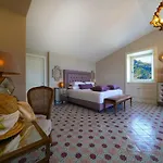 Modern & Private In Unique Location, Pool And Sunset Terrace