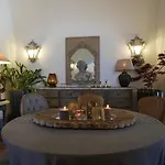 Modern & Private In Unique Location, Pool And Sunset Terrace