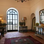 Modern & Private In Unique Location, Pool And Sunset Terrace Villa *