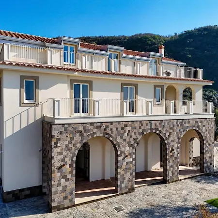 Modern & Private In Unique Location, Pool And Sunset Terrace