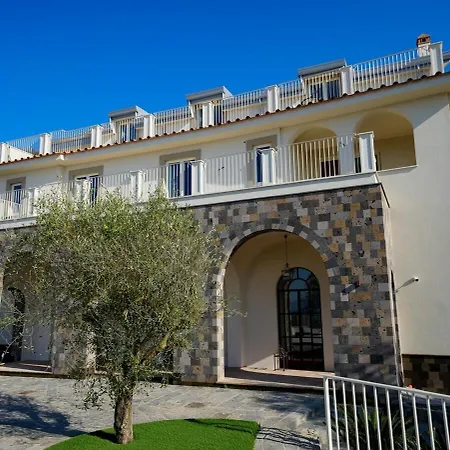 빌라 Modern & Private In Unique Location, Pool And Sunset Terrace 소렌토