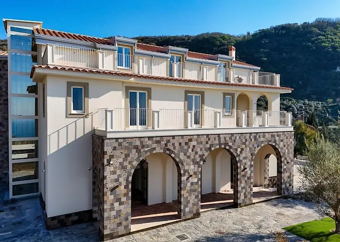 Modern & Private In Unique Location, Pool And Sunset Terrace