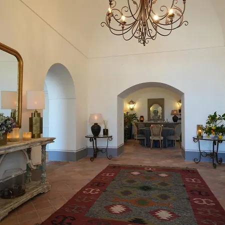 Modern & Private In Unique Location, Pool And Sunset Terrace *