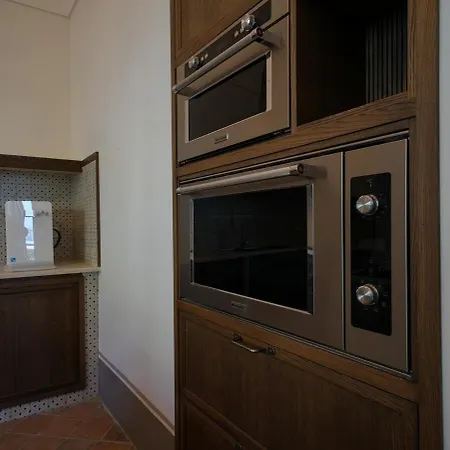 Modern & Private In Unique Location, Pool And Sunset Terrace *