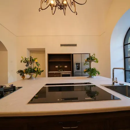 Modern & Private In Unique Location, Pool And Sunset Terrace * Σορέντο