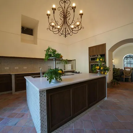 Modern & Private In Unique Location, Pool And Sunset Terrace * Σορέντο