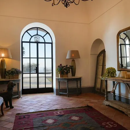 Modern & Private In Unique Location, Pool And Sunset Terrace Βίλα *