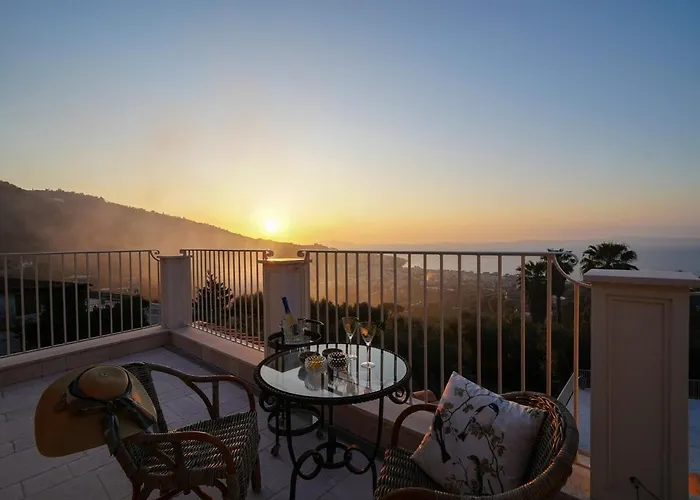 Modern & Private In Unique Location, Pool And Sunset Terrace * Półwysep Sorrentyński