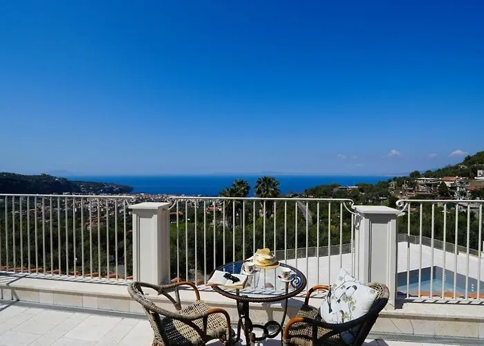 Modern & Private In Unique Location, Pool And Sunset Terrace Willa
