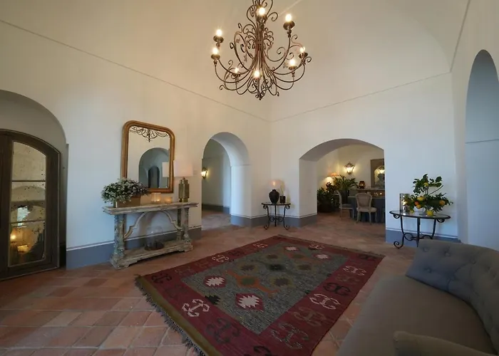 Modern & Private In Unique Location, Pool And Sunset Terrace