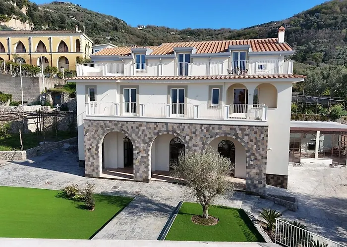 Modern & Private In Unique Location, Pool And Sunset Terrace *