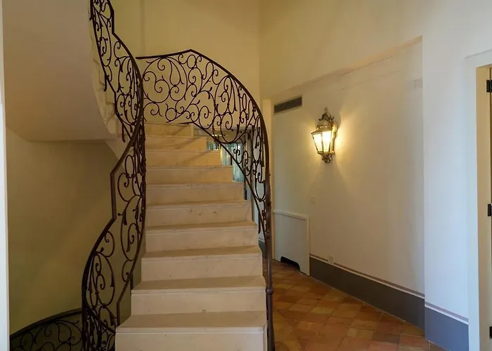 Modern & Private In Unique Location, Pool And Sunset Terrace