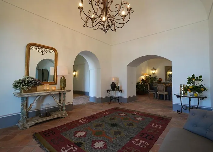 Modern & Private In Unique Location, Pool And Sunset Terrace Villa